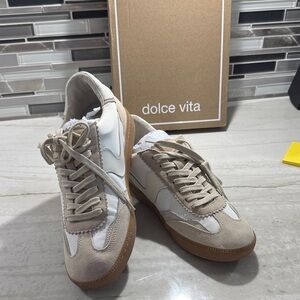 Dolce Vita Cream and White Casual Sneakers